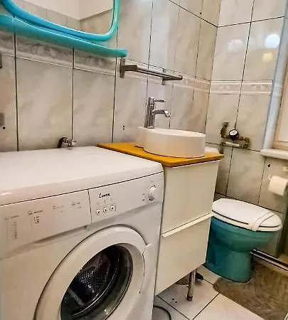 Cozy And Convenient 1br Near Bucharest's Best Attractions ブカレスト